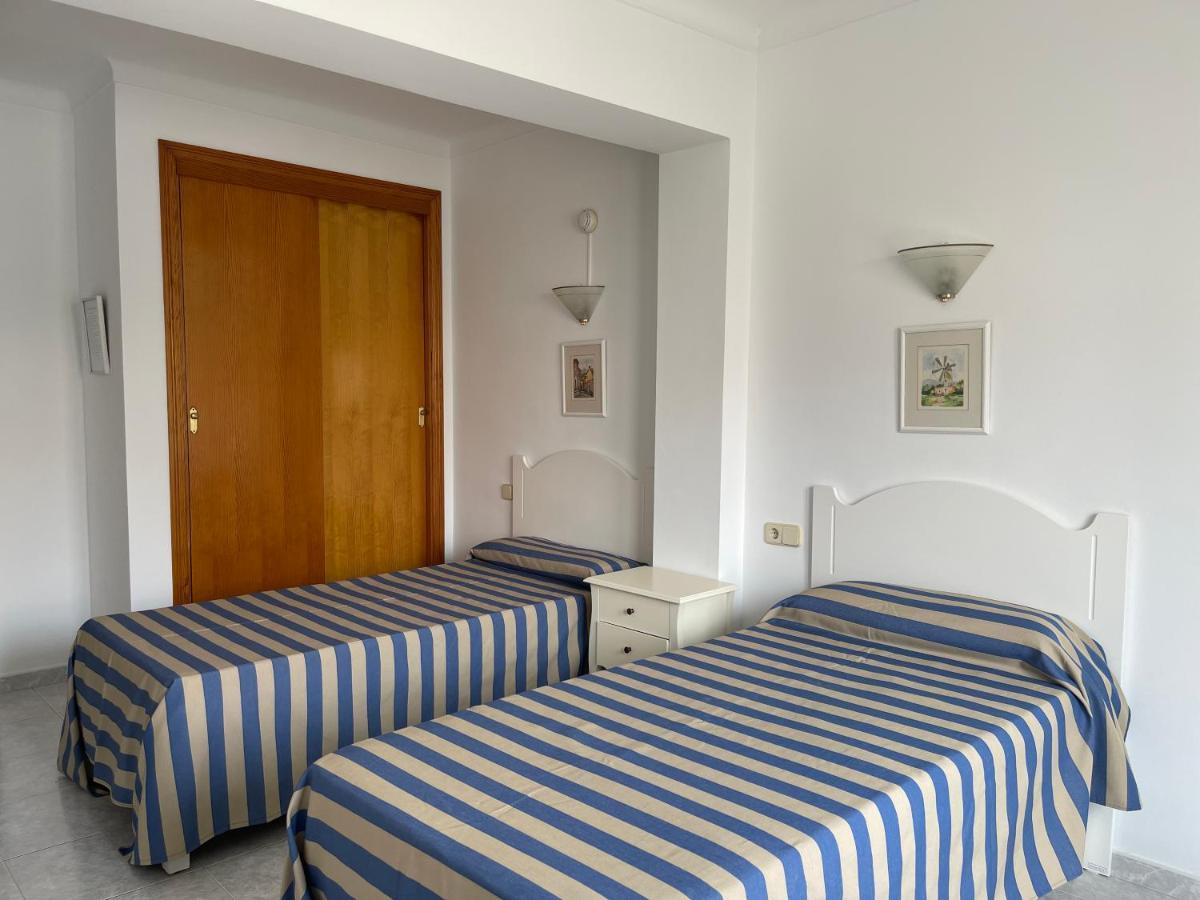 Hostal Can Gallu Cala Ratjada  Bagian luar foto