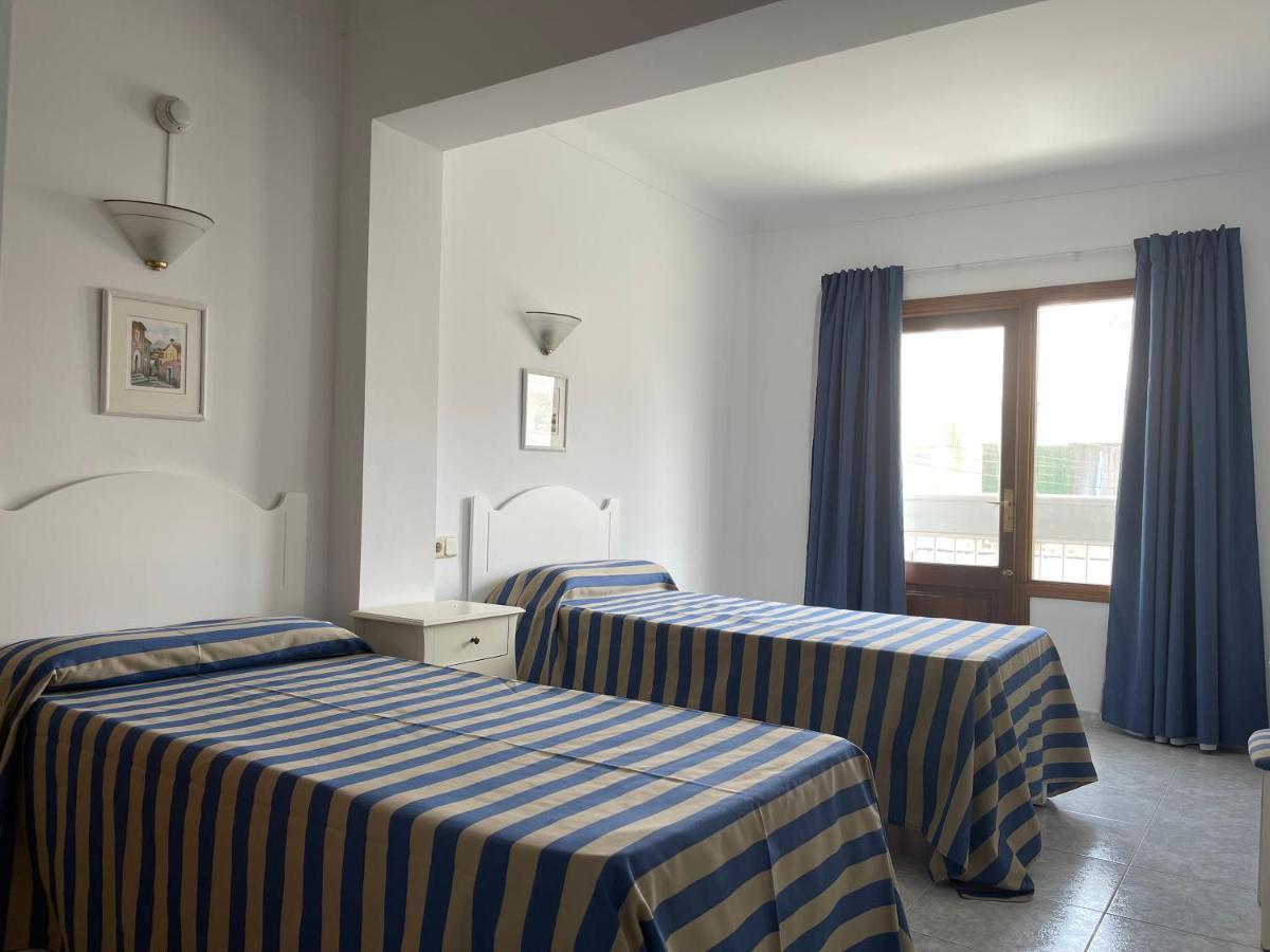 Hostal Can Gallu Cala Ratjada  Bagian luar foto